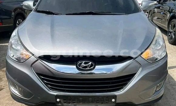 Buy Used Hyundai Tucson Silver Car in Conakry in Conakry Buy Used Hyundai Tucson Silver Car in Conakry in Conakry