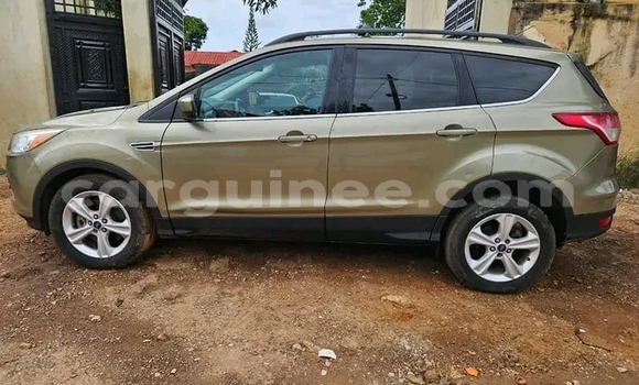 Acheter Occasion Voiture Ford Escape Marron à Conakry, Conakry Acheter Occasion Voiture Ford Escape Marron à Conakry, Conakry