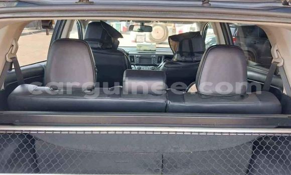 Acheter Occasion Voiture Toyota RAV4 Bleu à Conakry, Conakry Acheter Occasion Voiture Toyota RAV4 Bleu à Conakry, Conakry