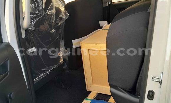 Acheter Occasion Voiture Toyota Hilux Blanc à Conakry, Conakry Acheter Occasion Voiture Toyota Hilux Blanc à Conakry, Conakry