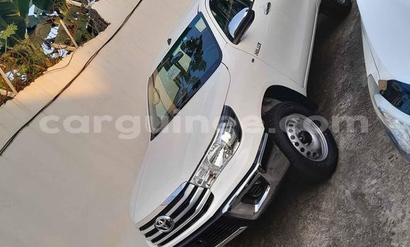 Acheter Occasion Voiture Toyota Hilux Blanc à Conakry, Conakry Acheter Occasion Voiture Toyota Hilux Blanc à Conakry, Conakry