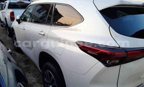 Acheter Occasion Voiture Toyota Highlander Blanc à Conakry, Conakry Acheter Occasion Voiture Toyota Highlander Blanc à Conakry, Conakry