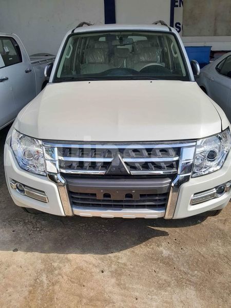 Big with watermark mitsubishi pajero conakry conakry 8798