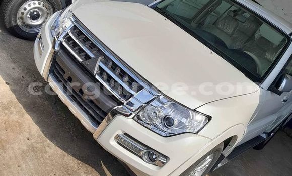 Acheter Occasion Voiture Mitsubishi Pajero Blanc à Conakry, Conakry Acheter Occasion Voiture Mitsubishi Pajero Blanc à Conakry, Conakry