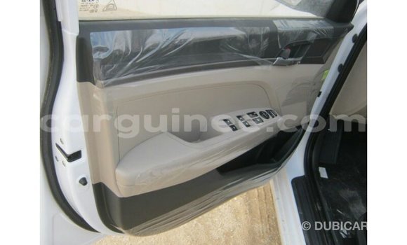 Buy Import Hyundai Elantra White Car in Import - Dubai in Conakry Buy Import Hyundai Elantra White Car in Import - Dubai in Conakry
