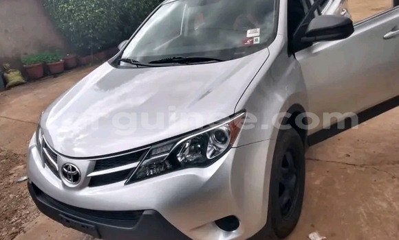 Buy Used Toyota RAV4 Beige Car in Conakry in Conakry Buy Used Toyota RAV4 Beige Car in Conakry in Conakry