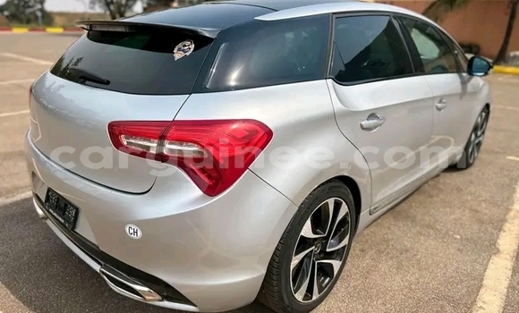 Buy Used Citroen C5 White Car in Conakry in Conakry Buy Used Citroen C5 White Car in Conakry in Conakry