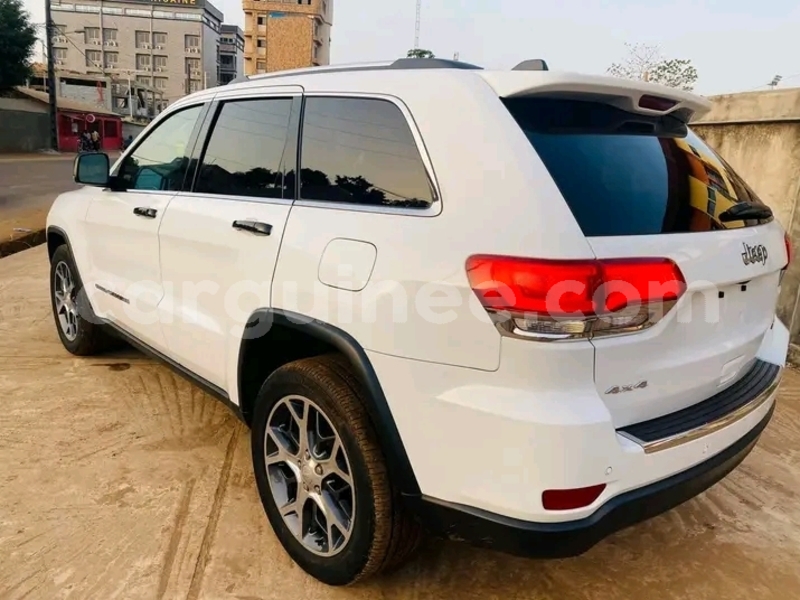 Big with watermark jeep grand cherokee conakry conakry 8843