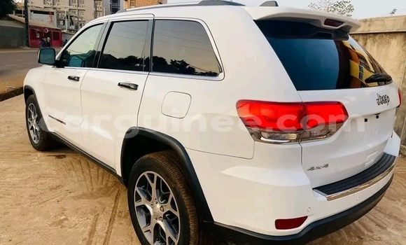 Buy Used Jeep Grand Cherokee White Car in Conakry in Conakry Buy Used Jeep Grand Cherokee White Car in Conakry in Conakry