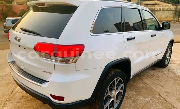 Buy Used Jeep Grand Cherokee White Car in Conakry in Conakry Buy Used Jeep Grand Cherokee White Car in Conakry in Conakry