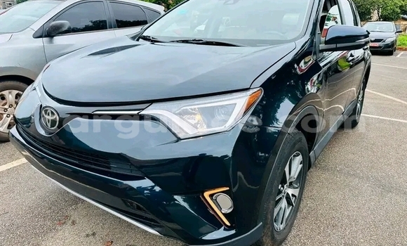 Buy Used Toyota RAV4 Black Car in Conakry in Conakry