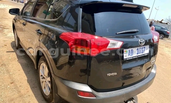 Buy Used Toyota RAV4 Blue Car in Conakry in Conakry Buy Used Toyota RAV4 Blue Car in Conakry in Conakry