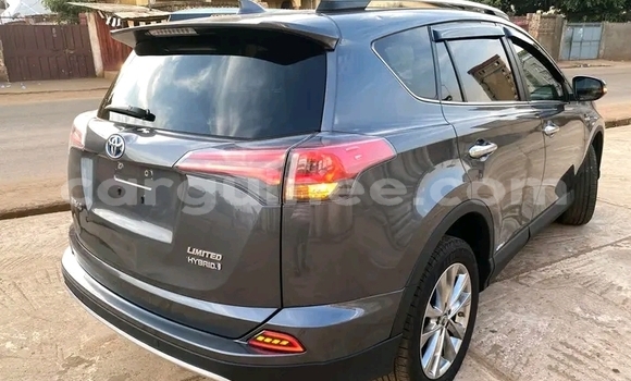 Buy Used Toyota RAV4 Brown Car in Conakry in Conakry Buy Used Toyota RAV4 Brown Car in Conakry in Conakry