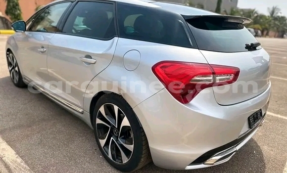 Buy Used Citroen DS5 Silver Car in Conakry in Conakry Buy Used Citroen DS5 Silver Car in Conakry in Conakry