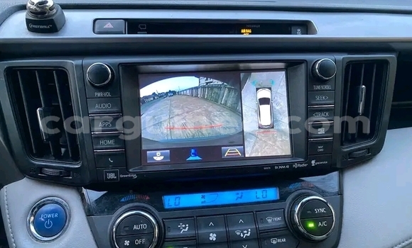 Buy Used Toyota RAV4 Beige Car in Conakry in Conakry Buy Used Toyota RAV4 Beige Car in Conakry in Conakry