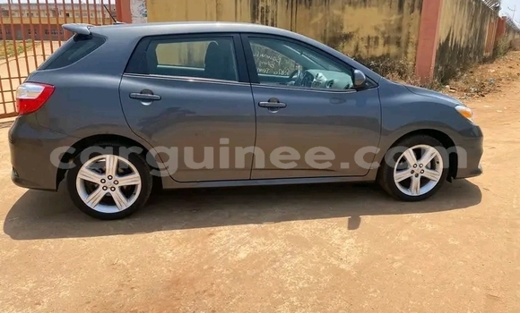 Buy Used Toyota Matrix Blue Car in Conakry in Conakry Buy Used Toyota Matrix Blue Car in Conakry in Conakry