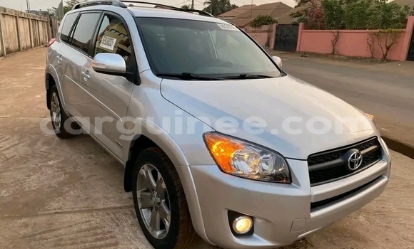 Buy Used Toyota RAV4 Beige Car in Conakry in Conakry Buy Used Toyota RAV4 Beige Car in Conakry in Conakry