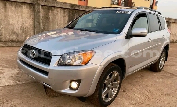 Buy Used Toyota RAV4 Beige Car in Conakry in Conakry Buy Used Toyota RAV4 Beige Car in Conakry in Conakry