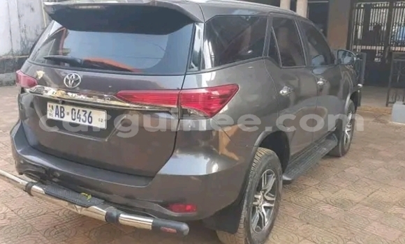 Acheter Occasion Voiture Toyota Fortuner Marron à Conakry, Conakry Acheter Occasion Voiture Toyota Fortuner Marron à Conakry, Conakry