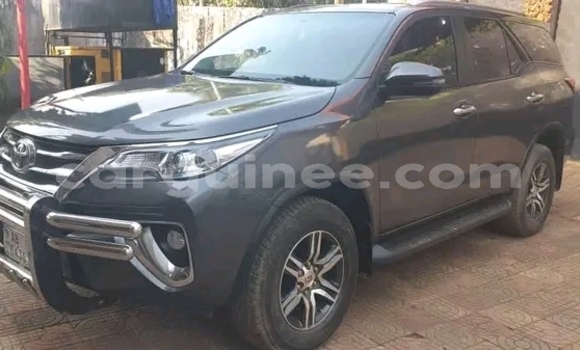 Buy Used Toyota Fortuner Brown Car in Conakry in Conakry Buy Used Toyota Fortuner Brown Car in Conakry in Conakry