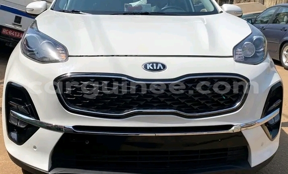 Buy Used Kia Sportage White Car in Conakry in Conakry Buy Used Kia Sportage White Car in Conakry in Conakry