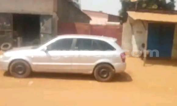 Acheter Occasion Voiture Mazda 323 Autre à Conakry, Conakry Acheter Occasion Voiture Mazda 323 Autre à Conakry, Conakry