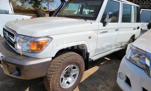 Buy Used Toyota Land Cruiser Prado Other Car in Conakry in Conakry Buy Used Toyota Land Cruiser Prado Other Car in Conakry in Conakry