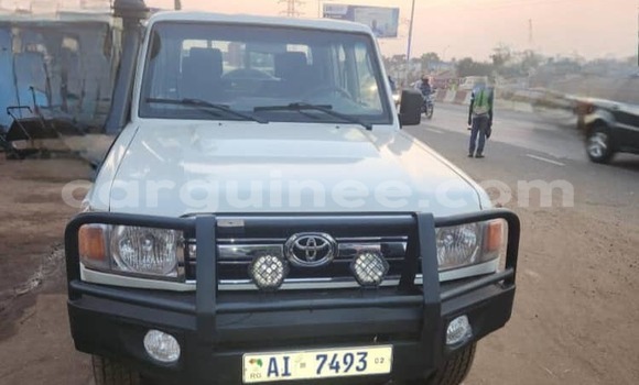 Acheter Occasion Voiture Toyota Land Cruiser Blanc à Conakry, Conakry Acheter Occasion Voiture Toyota Land Cruiser Blanc à Conakry, Conakry