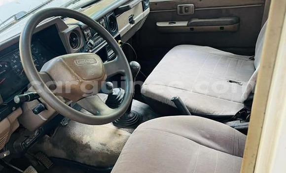 Buy Used Toyota Land Cruiser Prado White Car in Conakry in Conakry Buy Used Toyota Land Cruiser Prado White Car in Conakry in Conakry