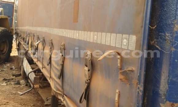 Acheter Occasion Utilitaire Renault Magnum 480 Bleu à Conakry, Conakry Acheter Occasion Utilitaire Renault Magnum 480 Bleu à Conakry, Conakry