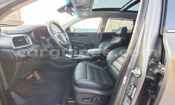 Acheter Occasion Voiture Kia Sorento Gris à Conakry, Conakry