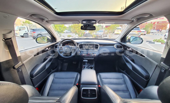 Buy Used Kia Sorento Silver Car in Conakry in Conakry Buy Used Kia Sorento Silver Car in Conakry in Conakry