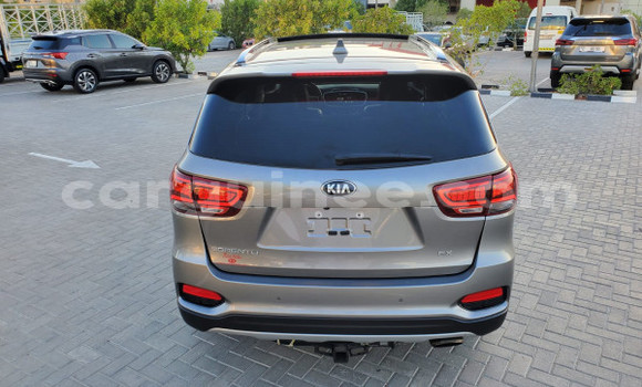 Buy Used Kia Sorento Silver Car in Conakry in Conakry Buy Used Kia Sorento Silver Car in Conakry in Conakry
