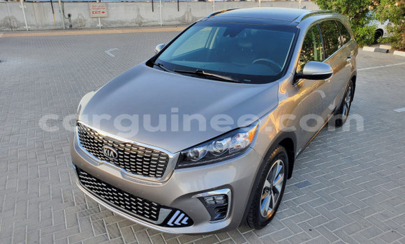 Buy Used Kia Sorento Silver Car in Conakry in Conakry Buy Used Kia Sorento Silver Car in Conakry in Conakry