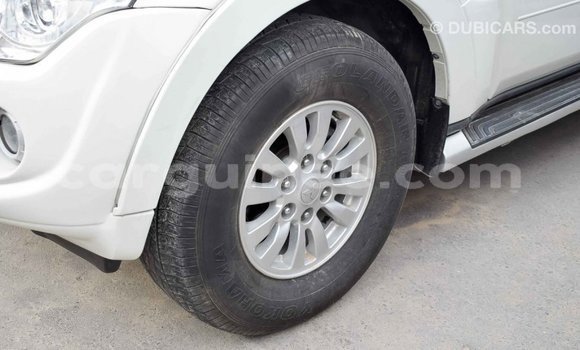 Buy Import Mitsubishi Pajero White Car in Import - Dubai in Conakry Buy Import Mitsubishi Pajero White Car in Import - Dubai in Conakry