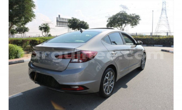 Buy Used Hyundai Elantra Silver Car in Coyah in Coyah Buy Used Hyundai Elantra Silver Car in Coyah in Coyah