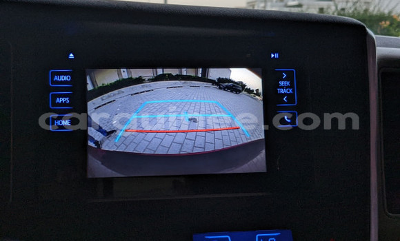 Buy Used Toyota Sienna Red Car in Conakry in Conakry Buy Used Toyota Sienna Red Car in Conakry in Conakry