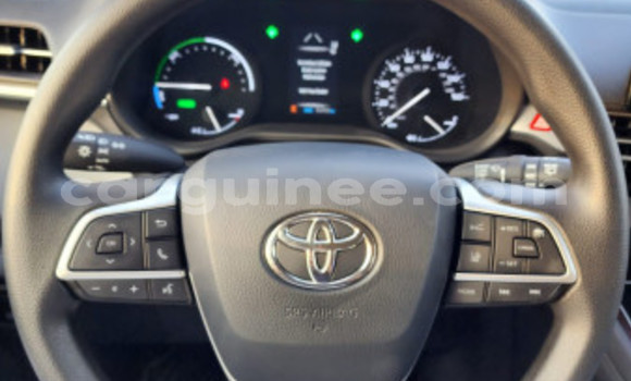Buy Used Toyota Sienna Red Car in Conakry in Conakry Buy Used Toyota Sienna Red Car in Conakry in Conakry