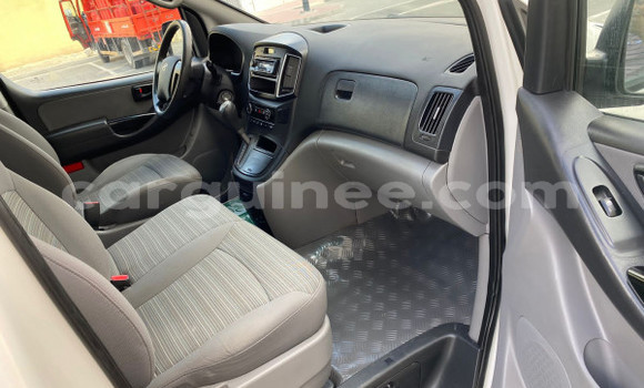 Buy Used Hyundai H1 White Car in Conakry in Conakry Buy Used Hyundai H1 White Car in Conakry in Conakry
