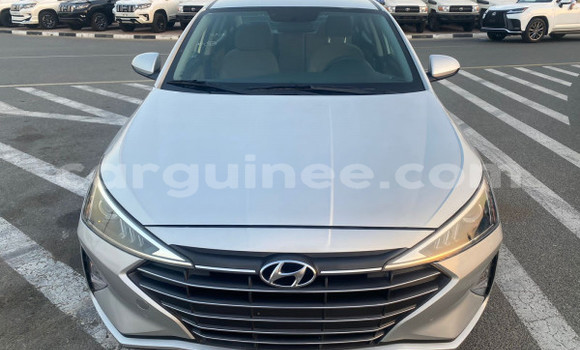 Buy Used Hyundai Elantra Silver Car in Conakry in Conakry Buy Used Hyundai Elantra Silver Car in Conakry in Conakry