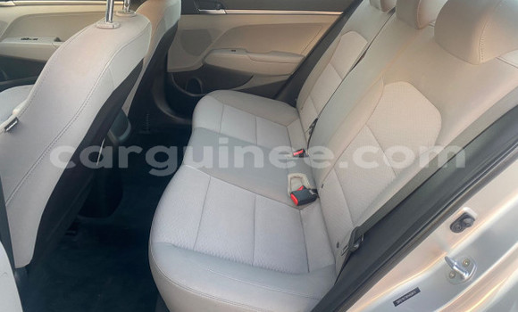 Buy Used Hyundai Elantra Silver Car in Conakry in Conakry Buy Used Hyundai Elantra Silver Car in Conakry in Conakry