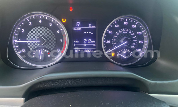 Buy Used Hyundai Elantra Silver Car in Conakry in Conakry Buy Used Hyundai Elantra Silver Car in Conakry in Conakry