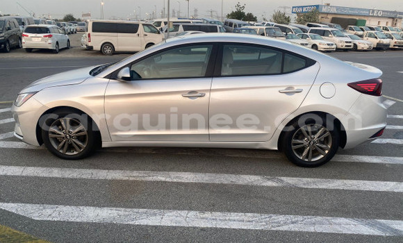 Buy Used Hyundai Elantra Silver Car in Conakry in Conakry Buy Used Hyundai Elantra Silver Car in Conakry in Conakry