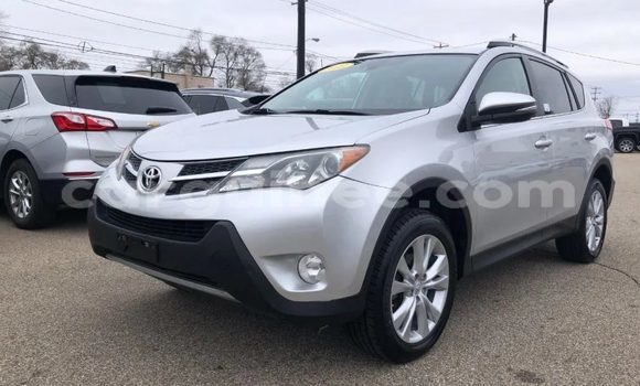 Acheter Occasion Voiture Toyota RAV4 Gris à Conakry, Conakry Acheter Occasion Voiture Toyota RAV4 Gris à Conakry, Conakry