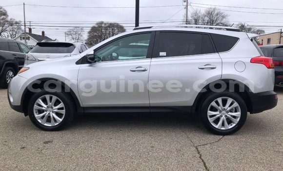 Acheter Occasion Voiture Toyota RAV4 Gris à Conakry, Conakry Acheter Occasion Voiture Toyota RAV4 Gris à Conakry, Conakry