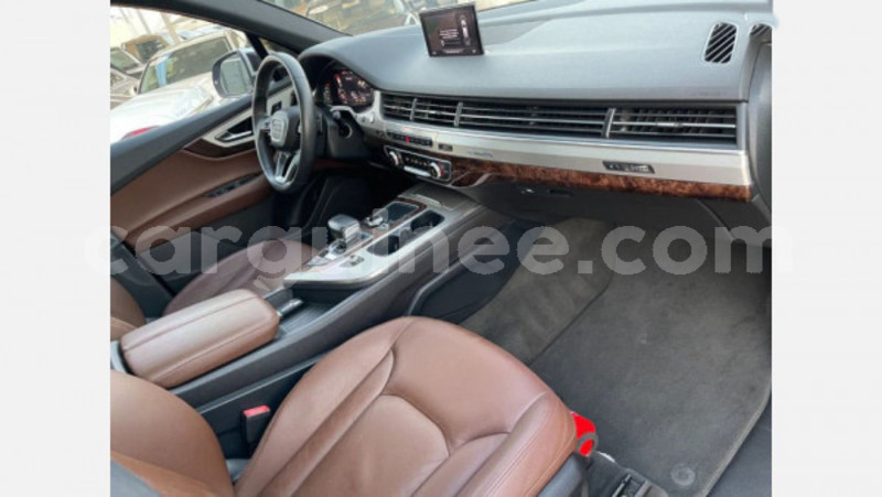 Big with watermark audi q7 conakry import dubai 9094