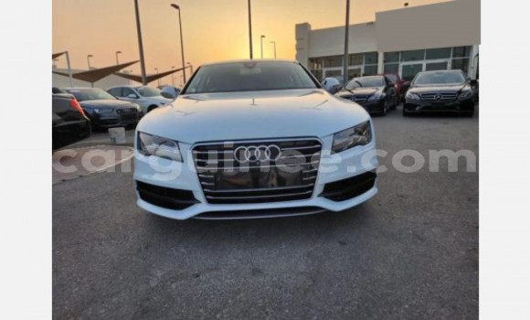 Acheter Import Voiture Audi A7 Blanc à Conakry, Conakry