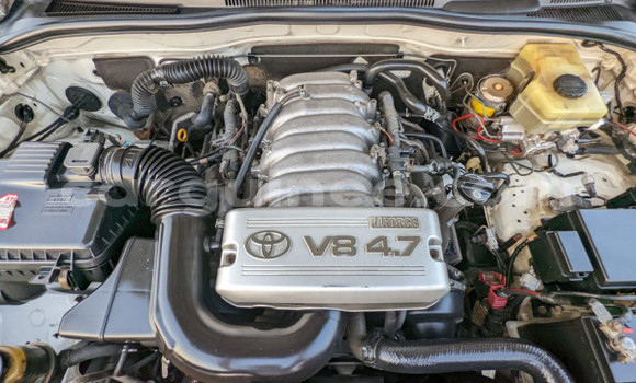 Buy Used Toyota 4Runner White Car in Import - Dubai in Conakry Buy Used Toyota 4Runner White Car in Import - Dubai in Conakry