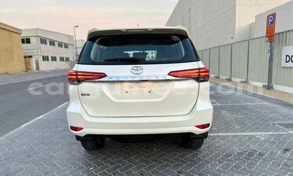 Buy Used Toyota Fortuner White Car in Conakry in Conakry Buy Used Toyota Fortuner White Car in Conakry in Conakry