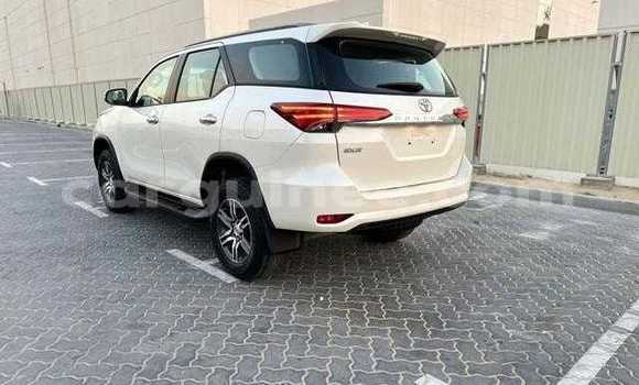 Buy Used Toyota Fortuner White Car in Conakry in Conakry Buy Used Toyota Fortuner White Car in Conakry in Conakry